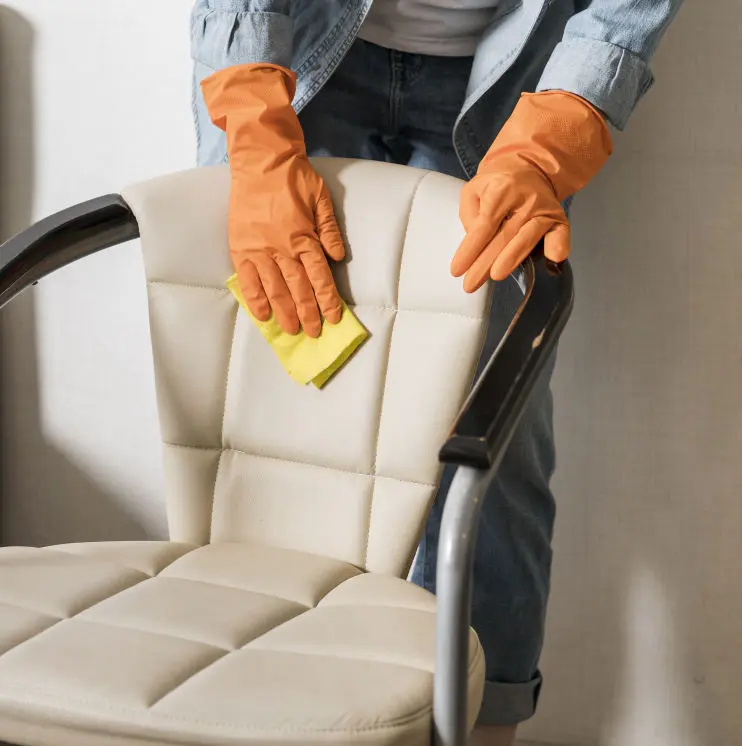 Servicios profesionales de limpieza para oficinas comerciales, espacios residenciales y plantas industriales en Puebla, México. Especialistas en servicios de conserjería, sanitización y mantenimiento.